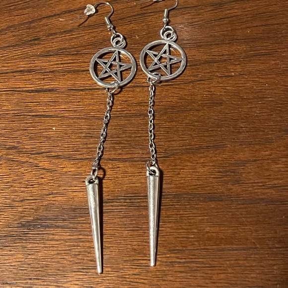 🧙‍♀️ Pentagram Danglers Witch Wizard Earrings 🧙‍♀️ - Picture 3 of 5